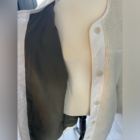 Roots boucle teddy jacket. Worn once. - Picture 5 of 6